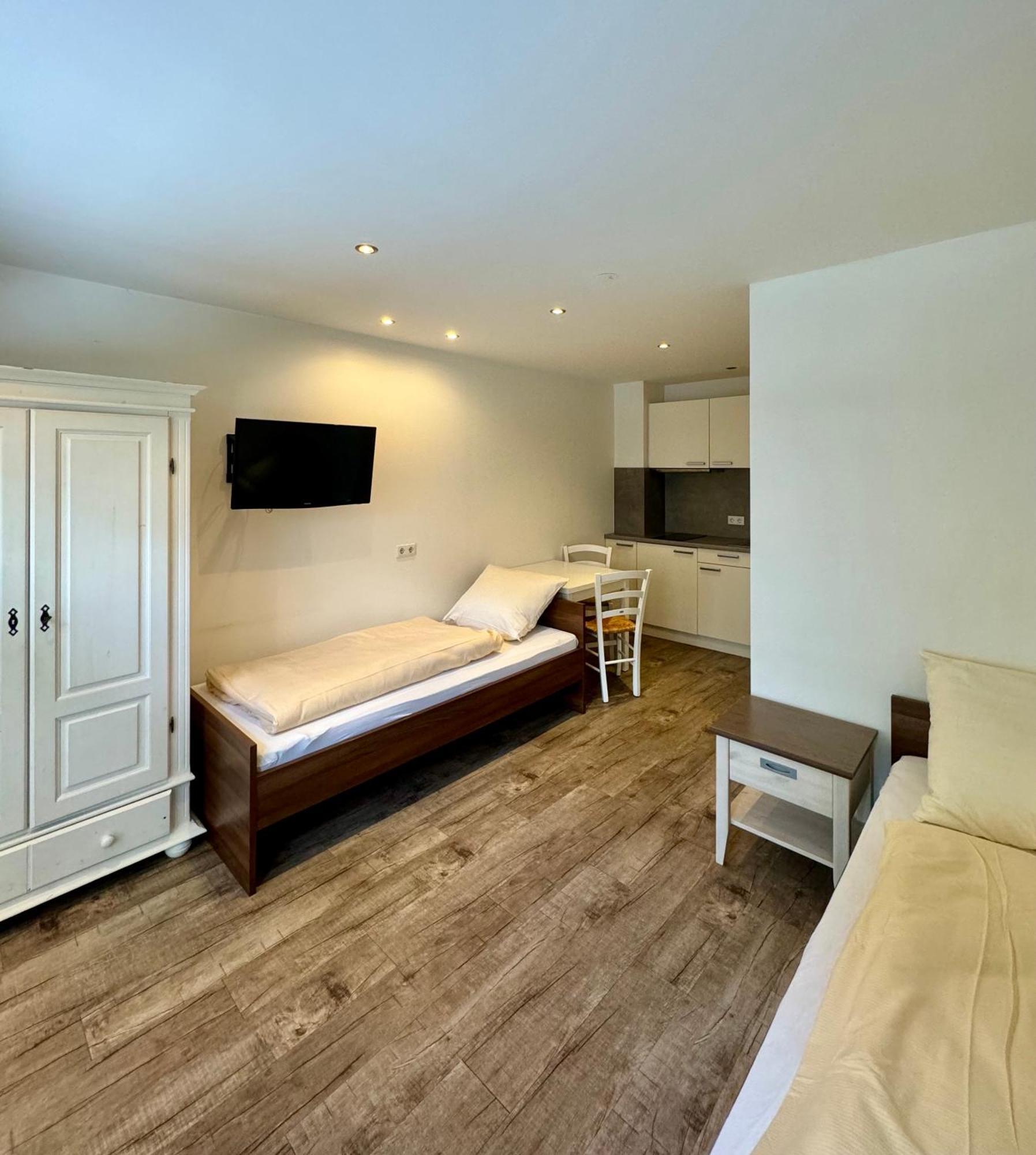 Skill Mountain Lodge - Ski Und Bike Hostel Im Sommer Mit Joker Card ザールバッハ・ヒンターグレム エクステリア 写真