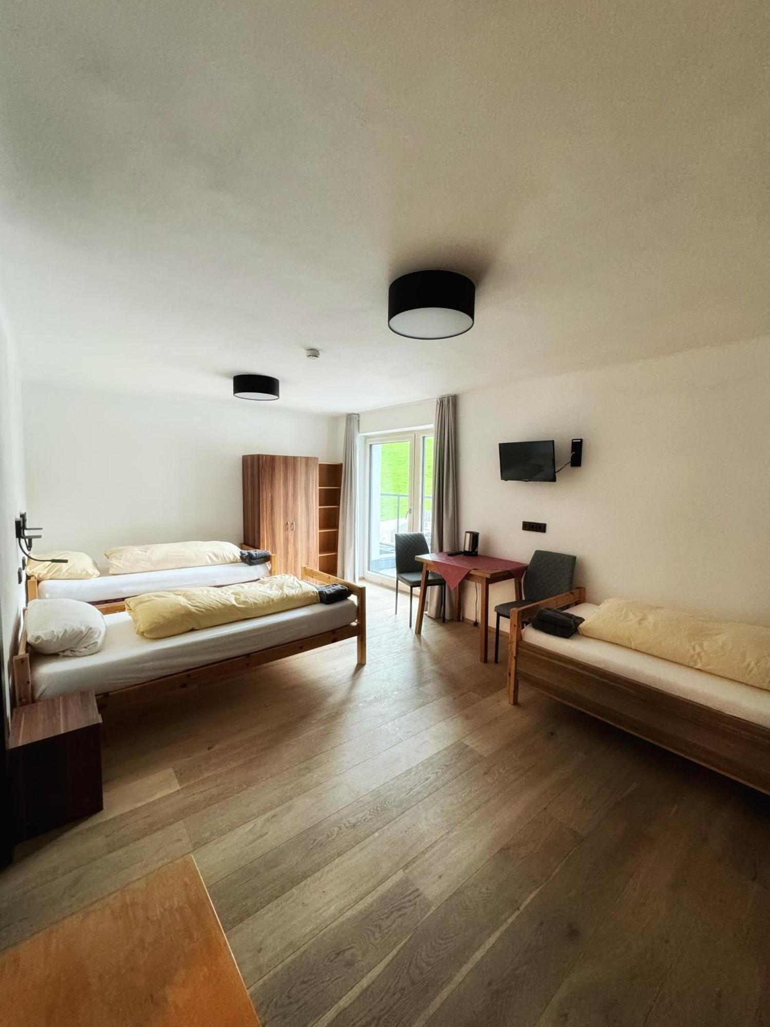 Skill Mountain Lodge - Ski Und Bike Hostel Im Sommer Mit Joker Card ザールバッハ・ヒンターグレム エクステリア 写真