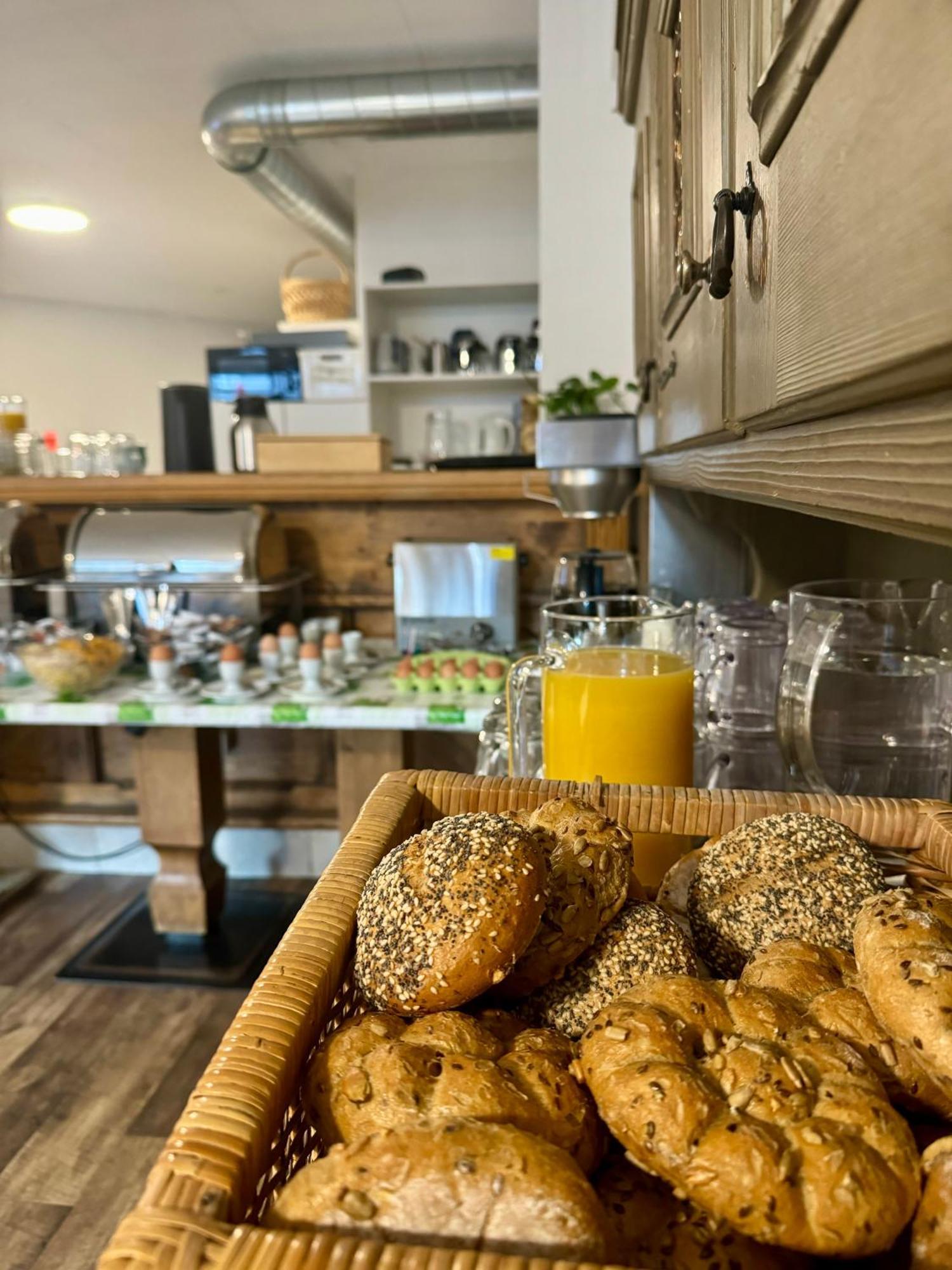 Skill Mountain Lodge - Ski Und Bike Hostel Im Sommer Mit Joker Card ザールバッハ・ヒンターグレム エクステリア 写真