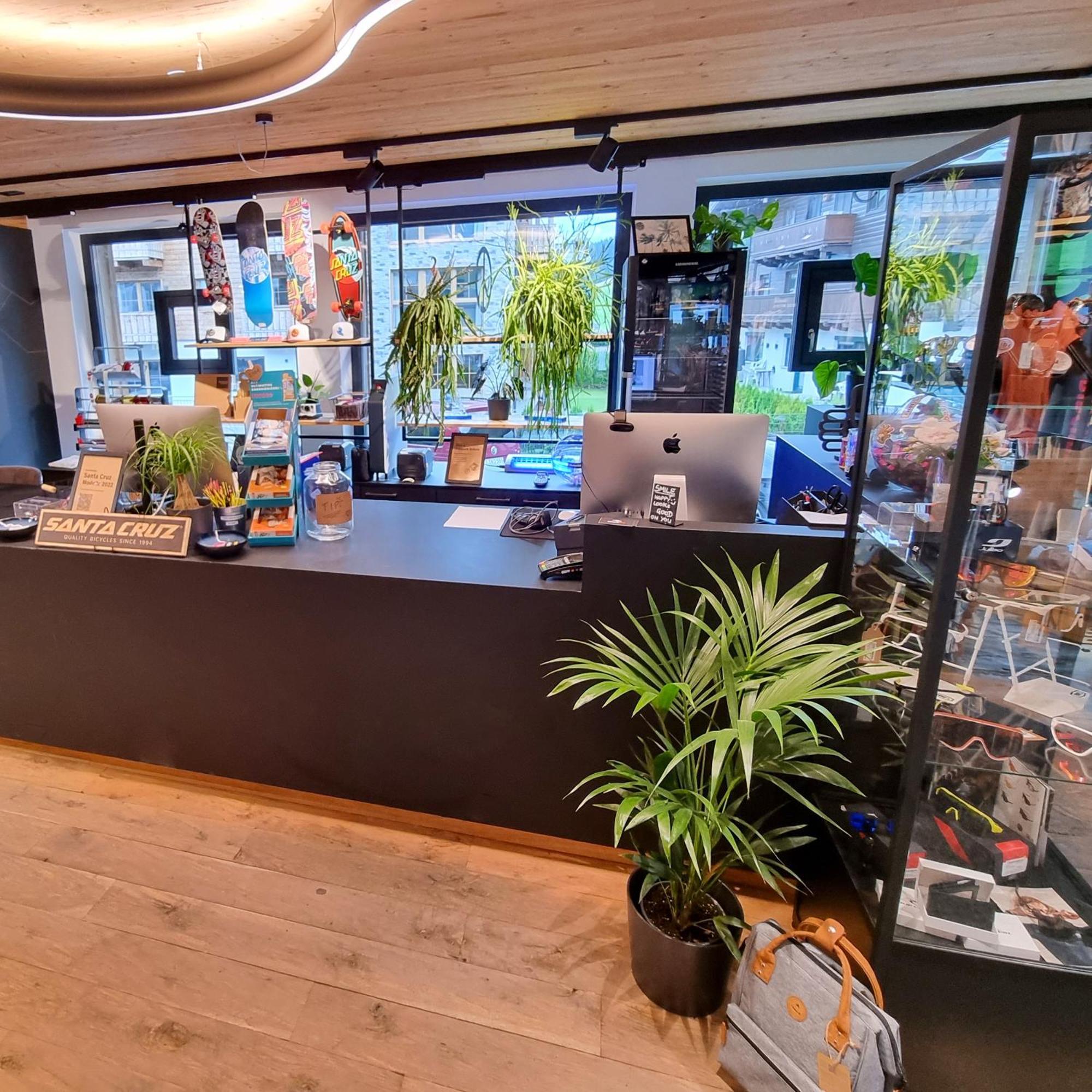 Skill Mountain Lodge - Ski Und Bike Hostel Im Sommer Mit Joker Card ザールバッハ・ヒンターグレム エクステリア 写真